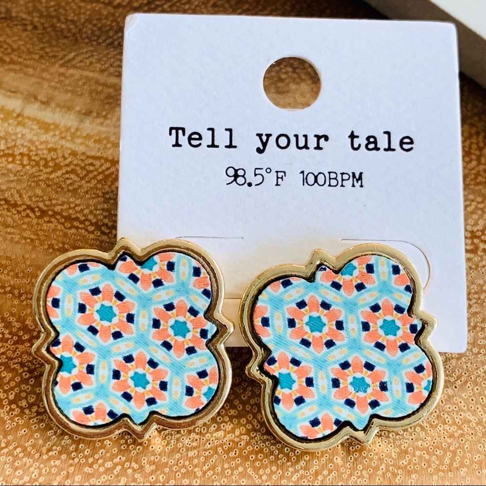 Elize Wooden Moroccan Stud Earrings - Picture 4 of 5